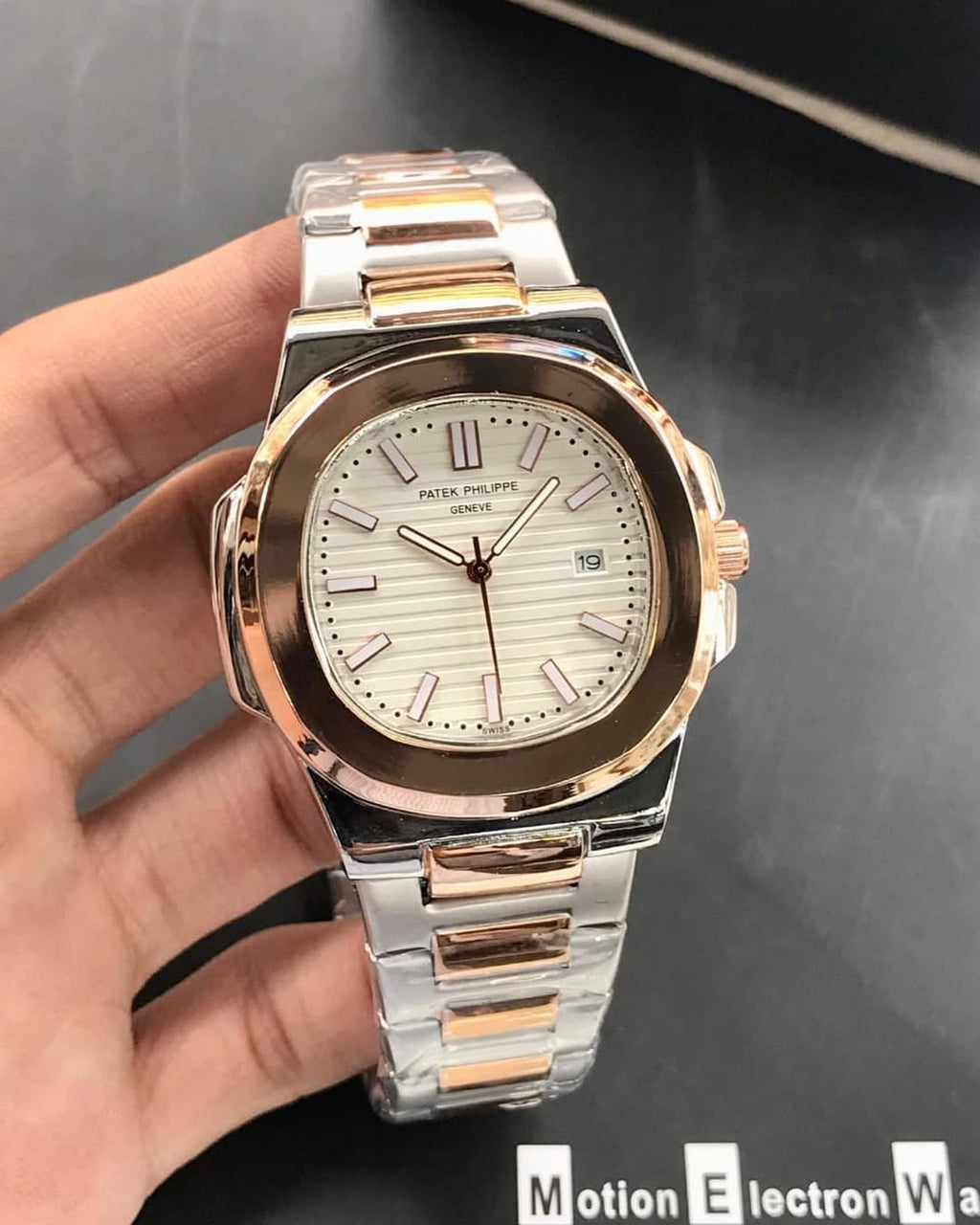 Patek Philippe Geneve 5711/1A