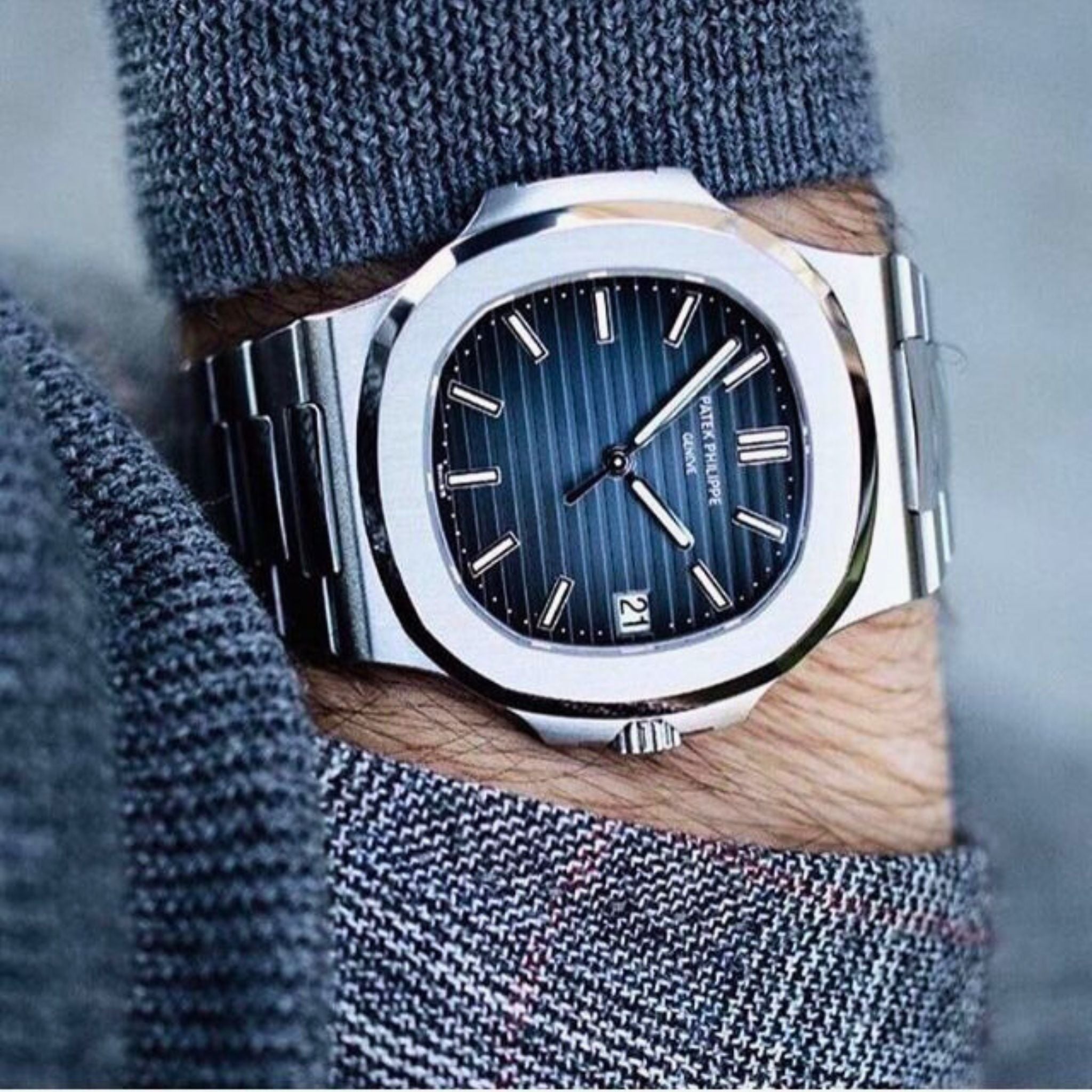 PATEK PHILIPPE GENEVA BLUE DIAL, REF 5711/1