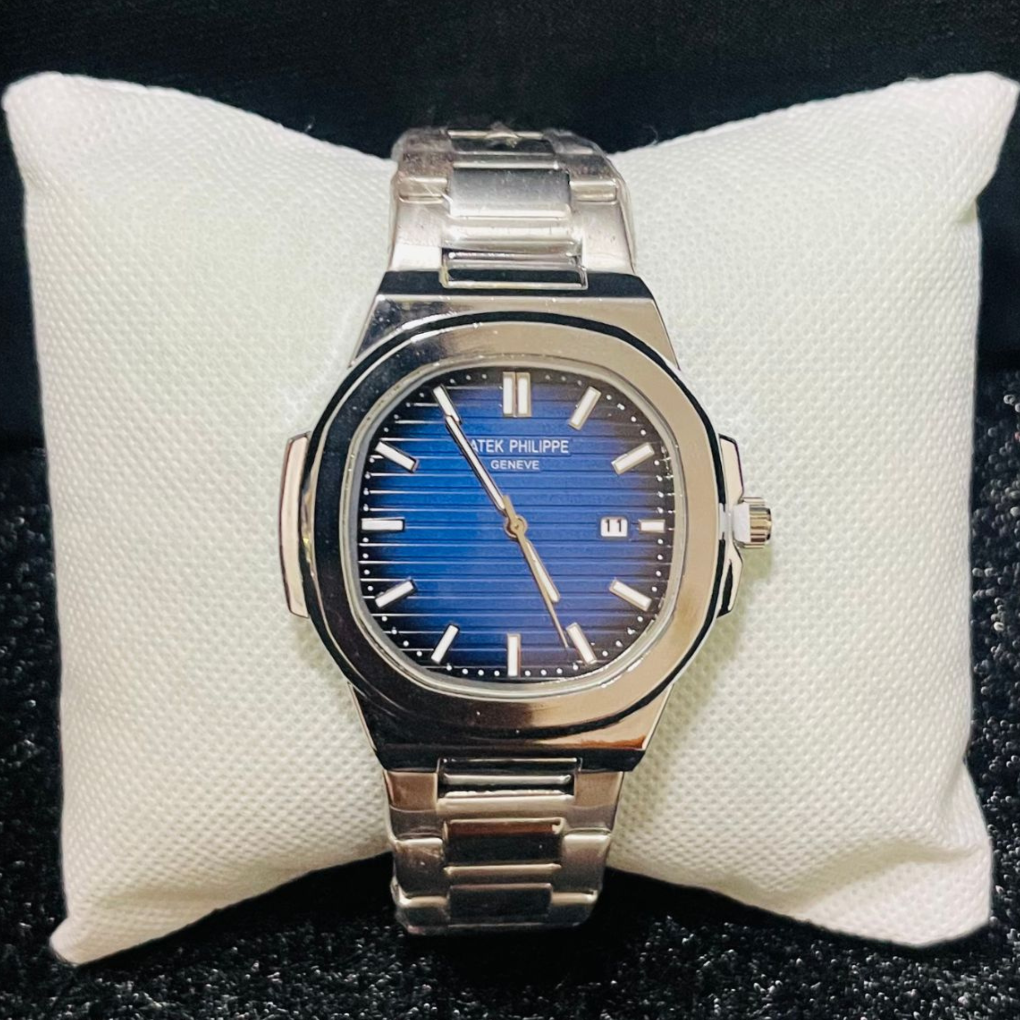 PATEK PHILIPPE GENEVA BLUE DIAL, REF 5711/1